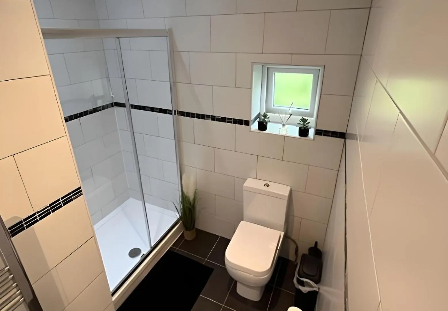 2 Bedroom Flat, 10 Minute Walk To Principality Кардифф Апартаменты