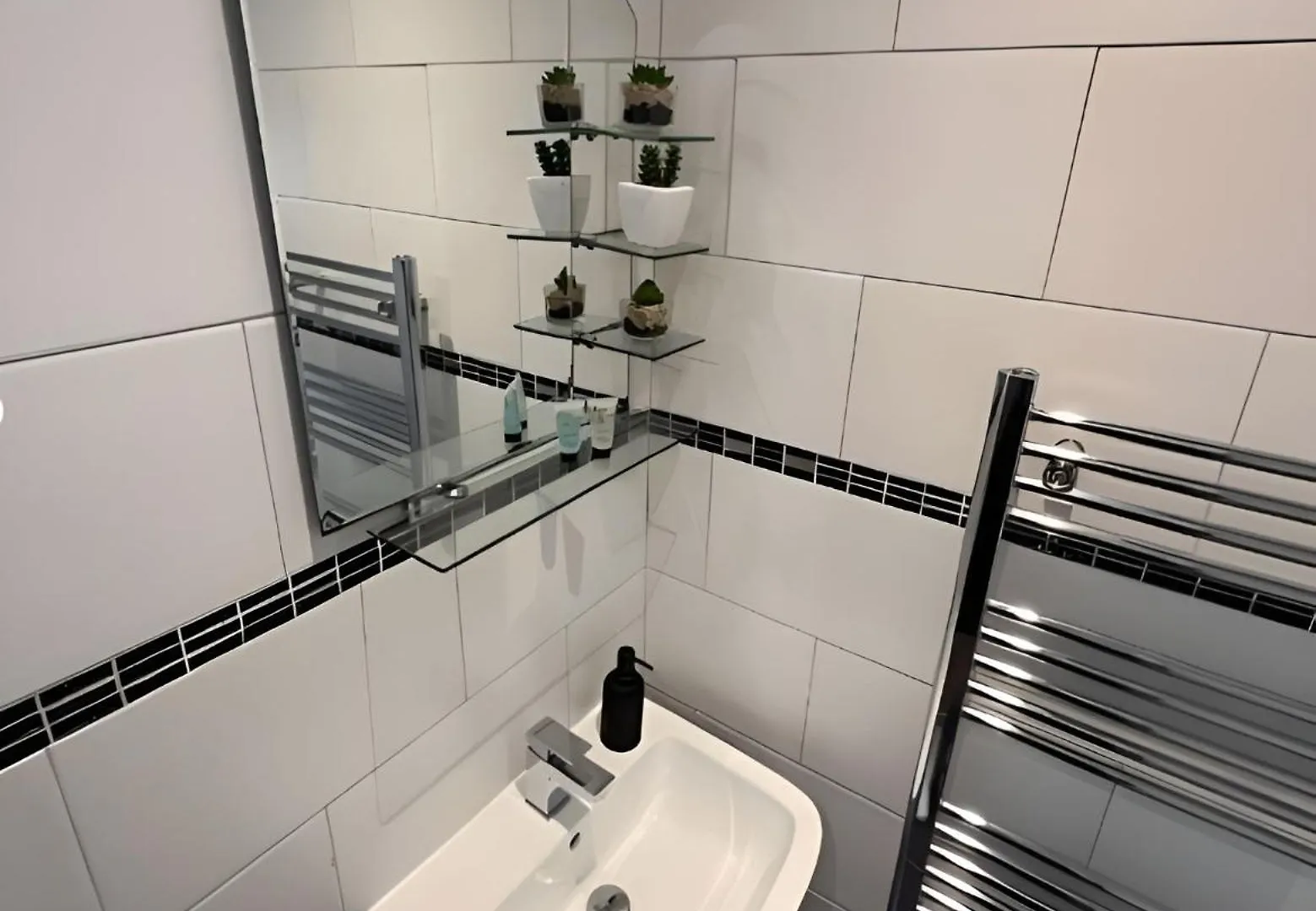 קארדיף 2 Bedroom Flat, 10 Minute Walk To Principality 0*,